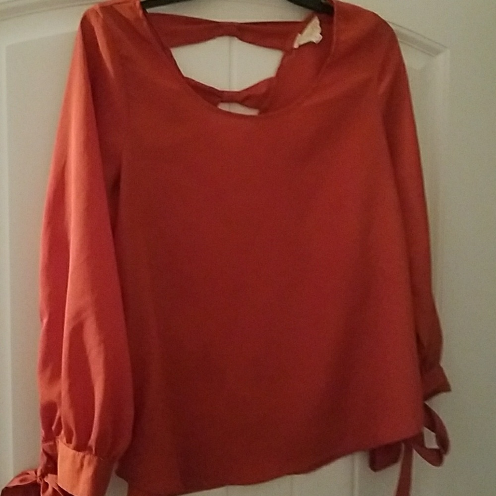 Dark orange top...size large, super cute!